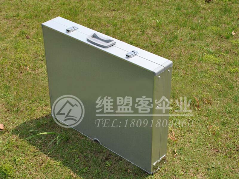 折疊桌椅1 zhediezhuoyi2